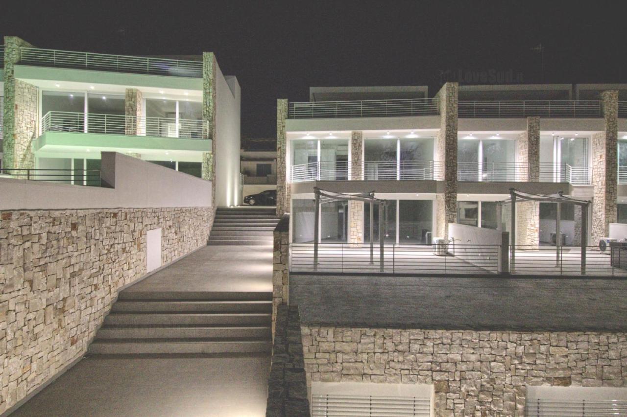 Jacuzzi Holiday Homes By Lovesud Santa Maria di Leuca Exterior photo