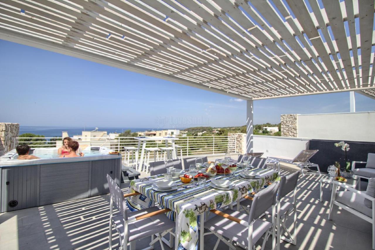 Jacuzzi Holiday Homes By Lovesud Santa Maria di Leuca Exterior photo