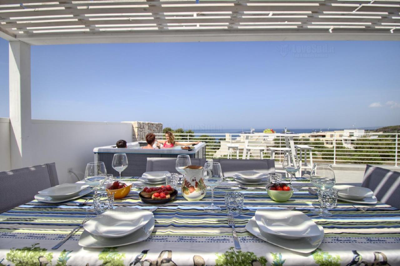 Jacuzzi Holiday Homes By Lovesud Santa Maria di Leuca Exterior photo