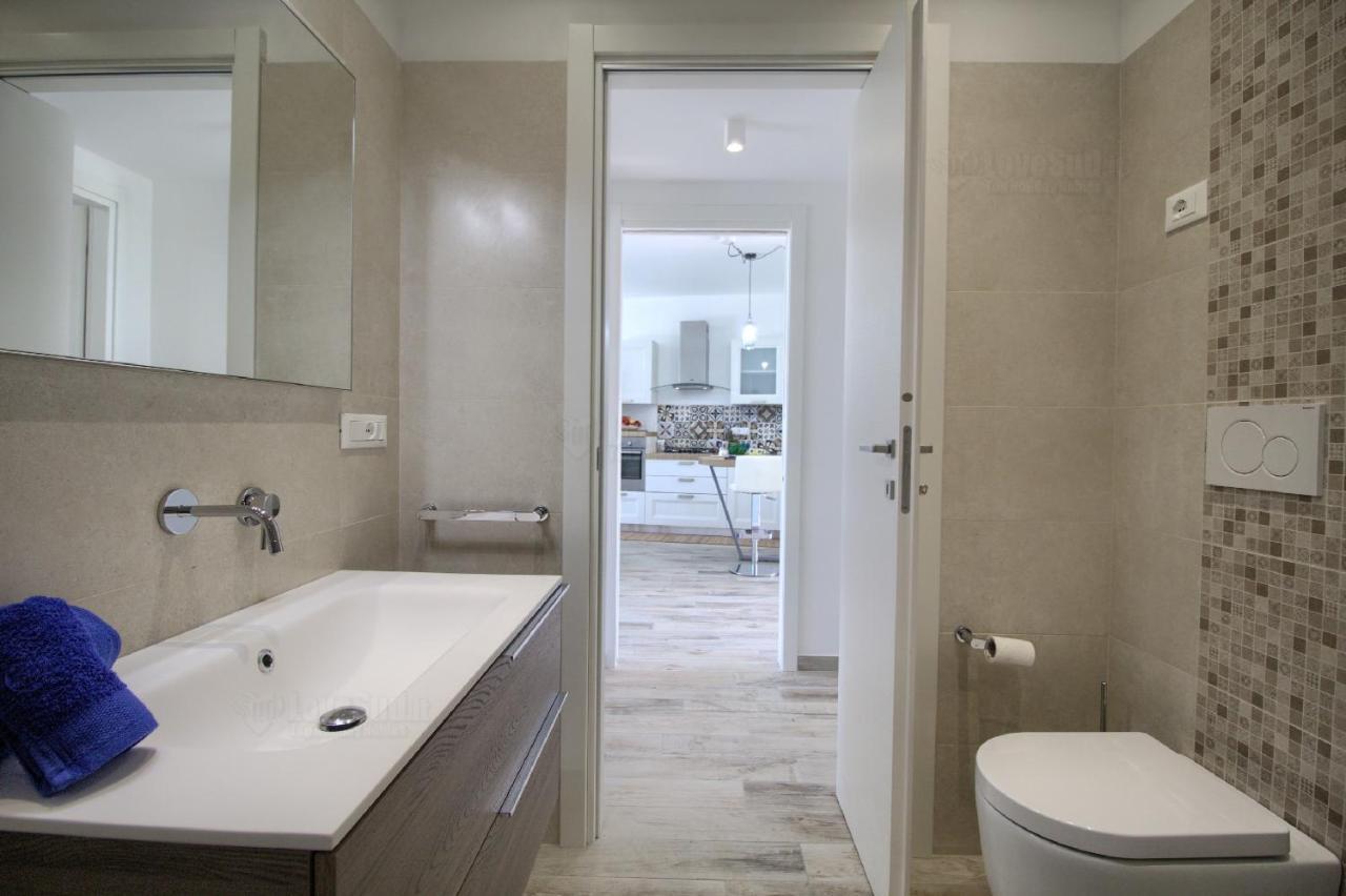 Jacuzzi Holiday Homes By Lovesud Santa Maria di Leuca Exterior photo