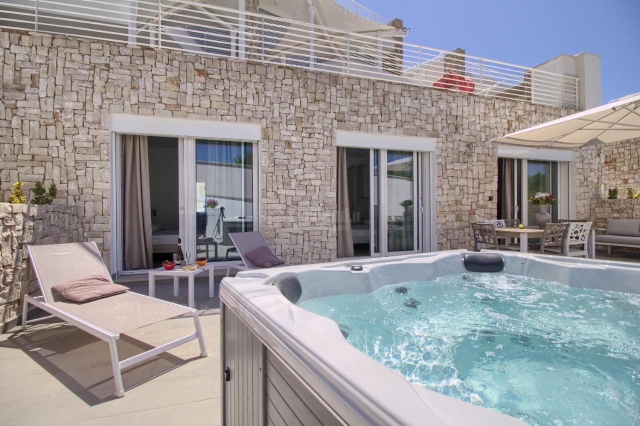 Jacuzzi Holiday Homes By Lovesud Santa Maria di Leuca Exterior photo