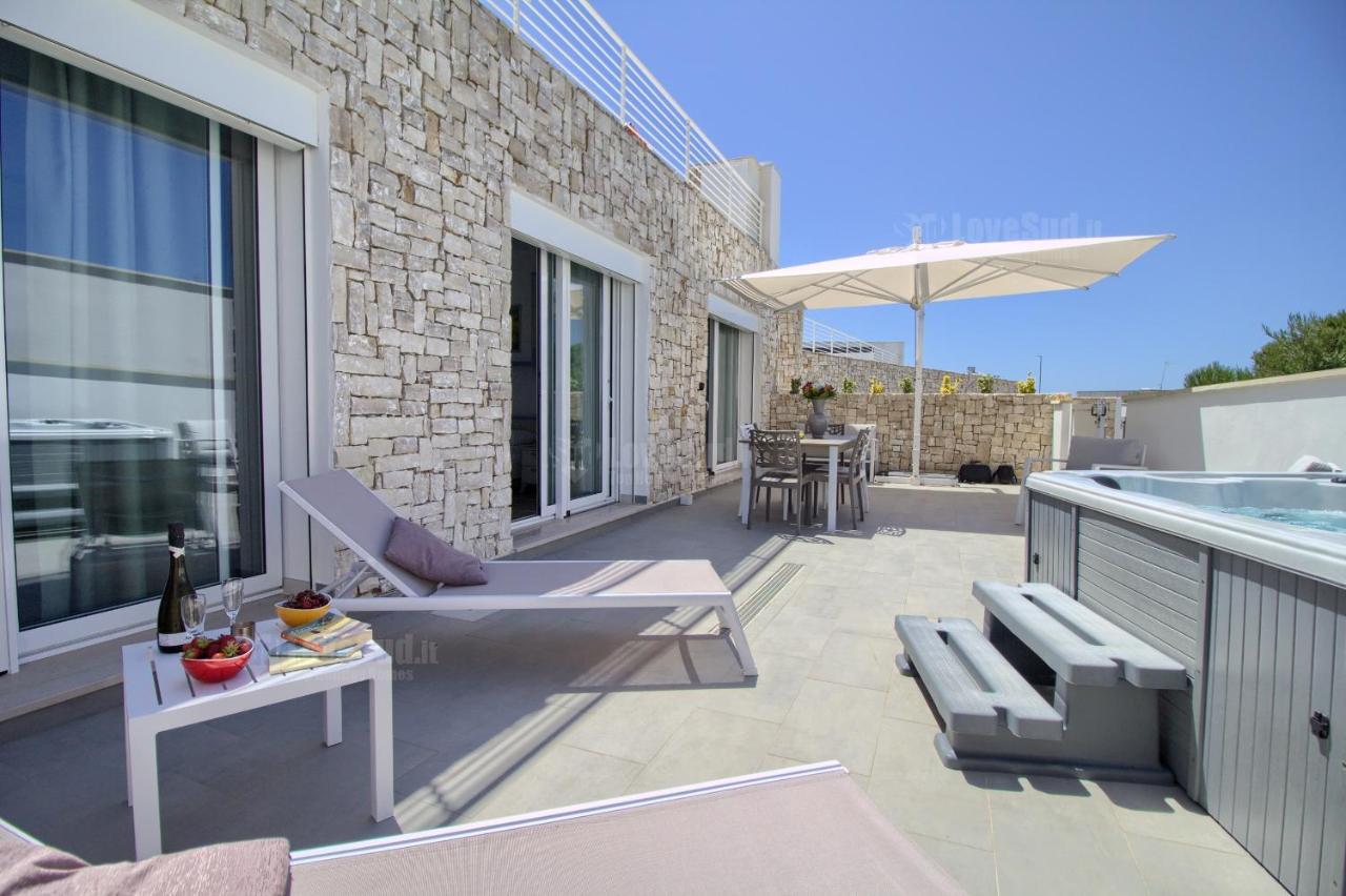 Jacuzzi Holiday Homes By Lovesud Santa Maria di Leuca Exterior photo