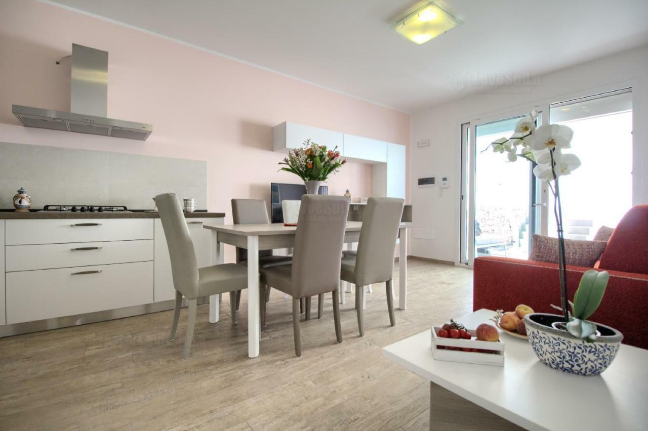 Jacuzzi Holiday Homes By Lovesud Santa Maria di Leuca Exterior photo